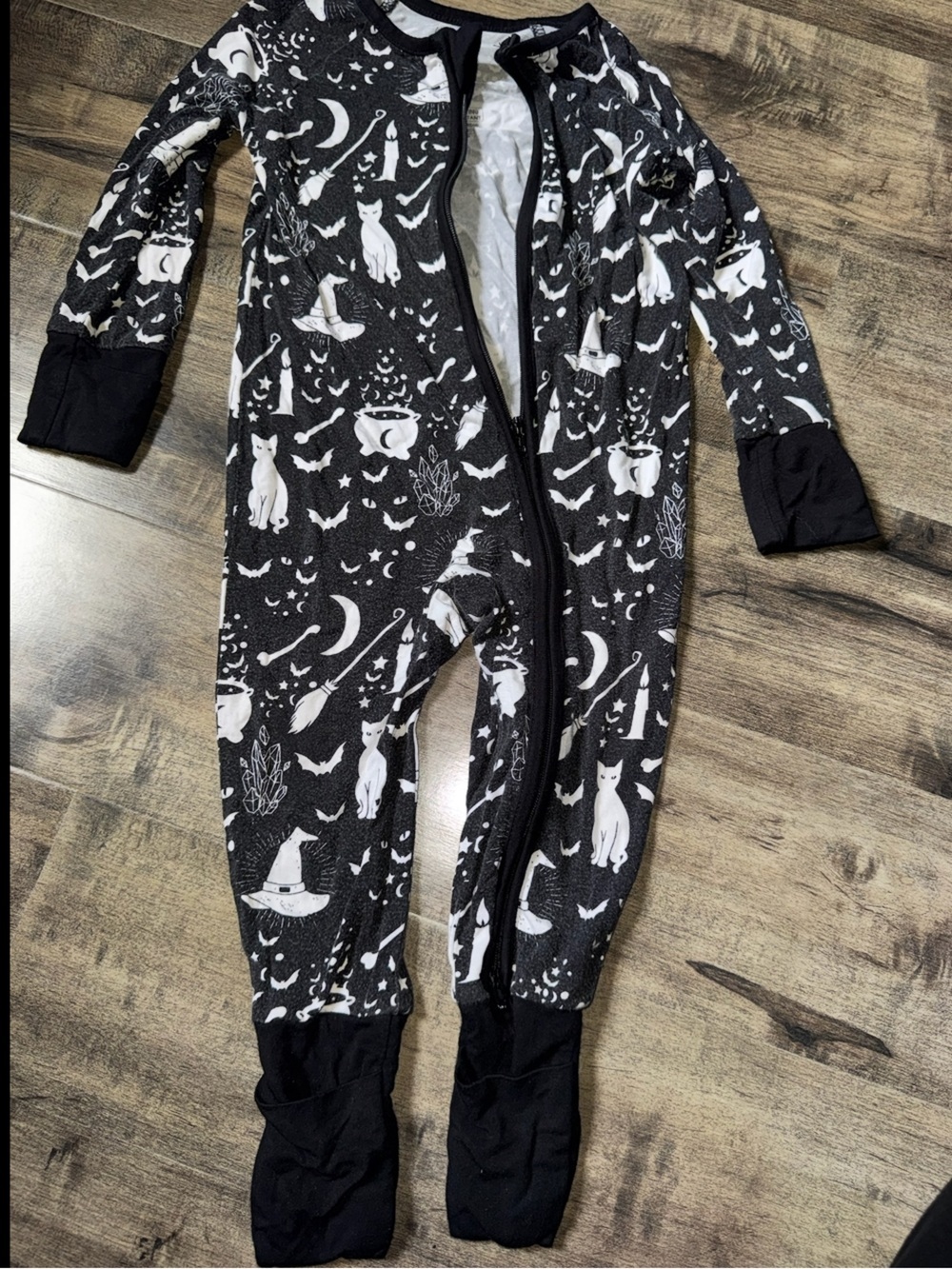 - Emerson & Friends Witching Hour Bamboo Convertible Footie 12-18M Halloween